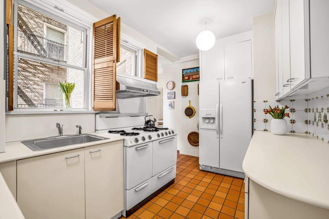 8 East 96th Street Carnegie Hill New York NY 10128