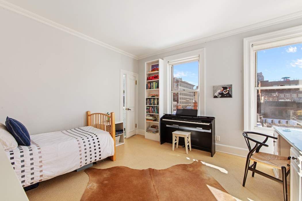 1326 Madison Avenue 64/61 Carnegie Hill New York NY 10128