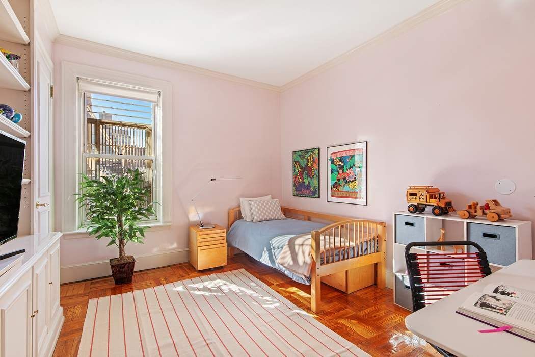 1326 Madison Avenue 64/61 Carnegie Hill New York NY 10128