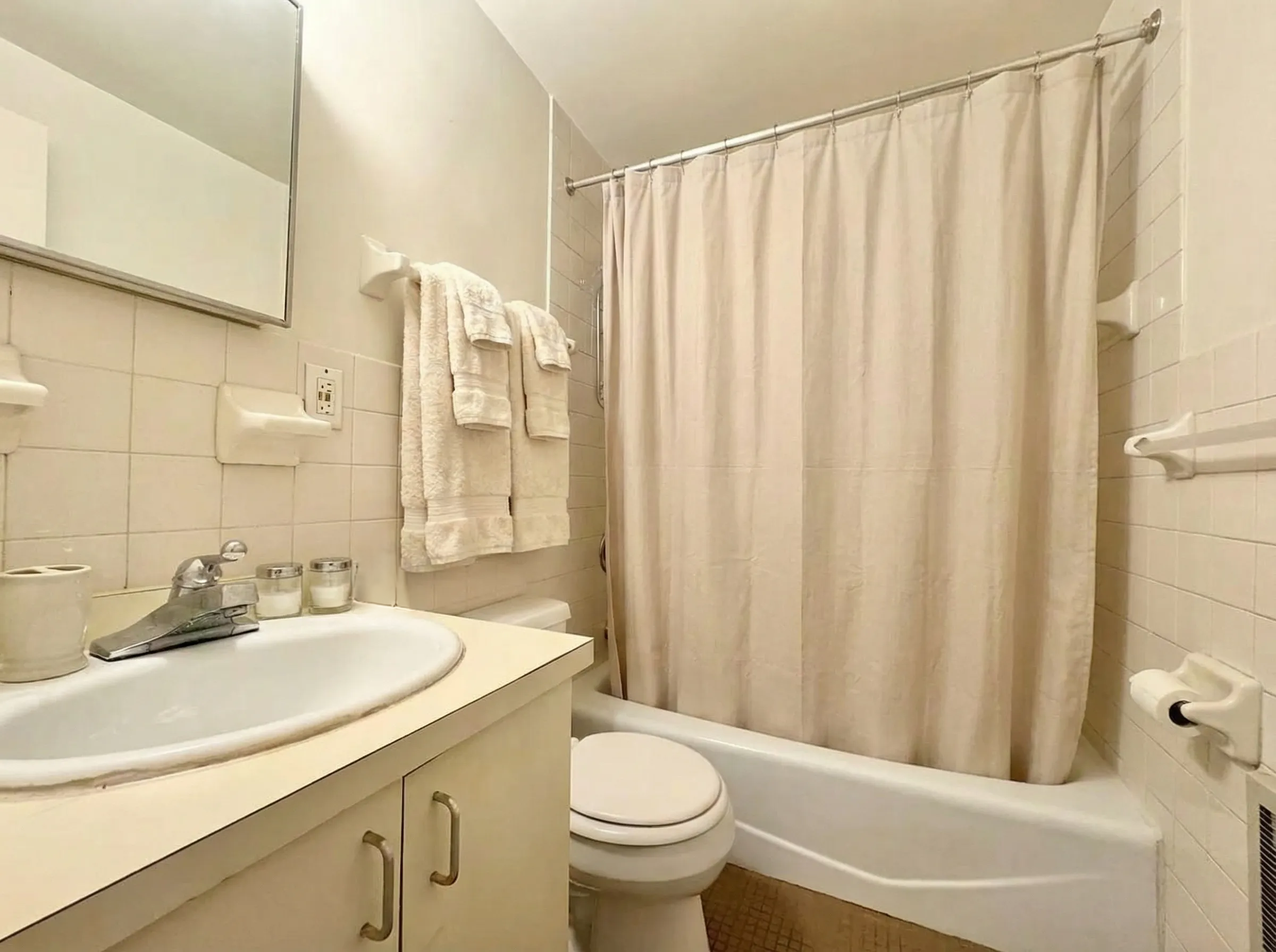 681 Greenwich Street 1 W. Greenwich Village New York NY 10014