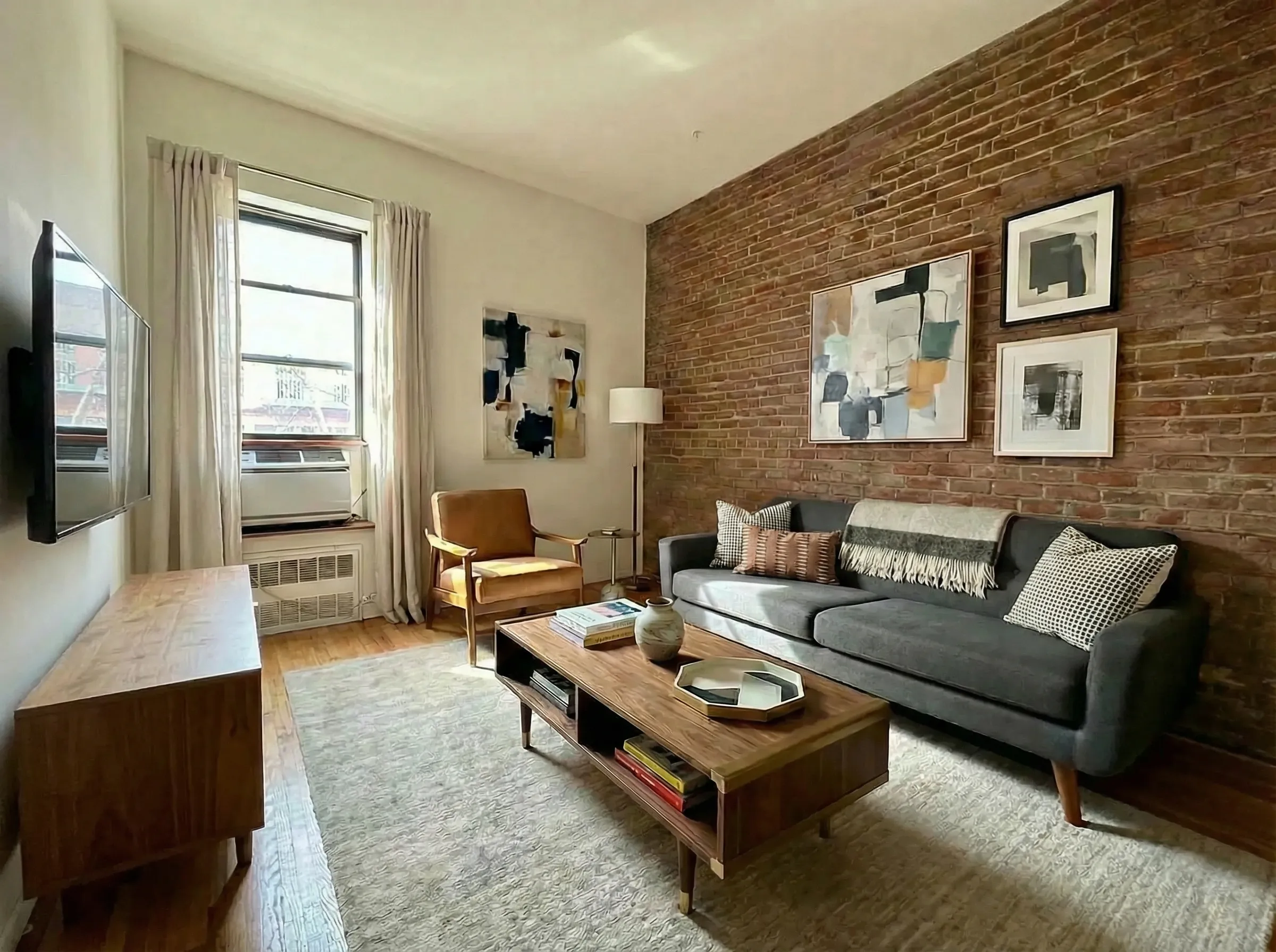 681 Greenwich Street 1 W. Greenwich Village New York NY 10014