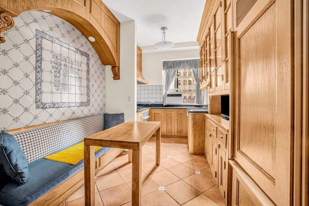 830 Park Avenue 5/6C Upper East Side New York NY 10021