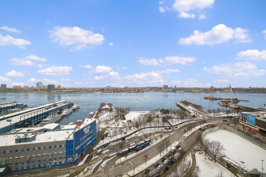 555 West 22nd Street 19AW Chelsea New York NY 10011