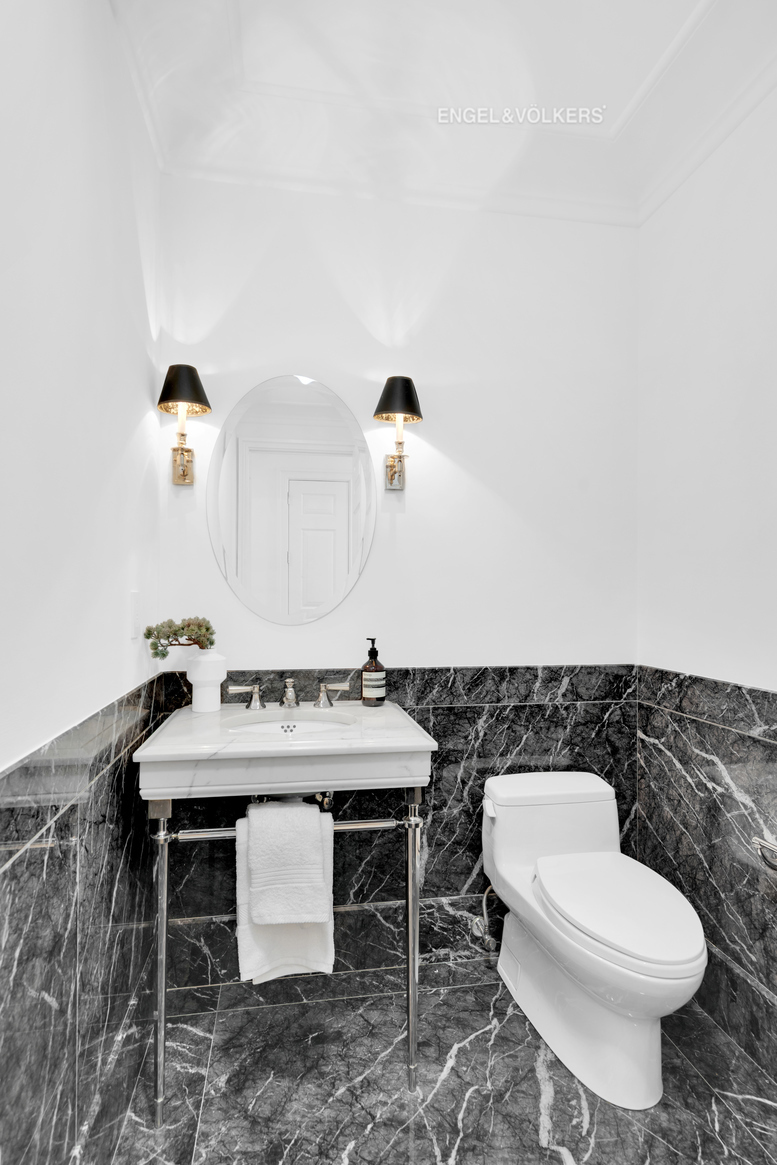 15 Central Park West 8B Central Park West New York NY 10023