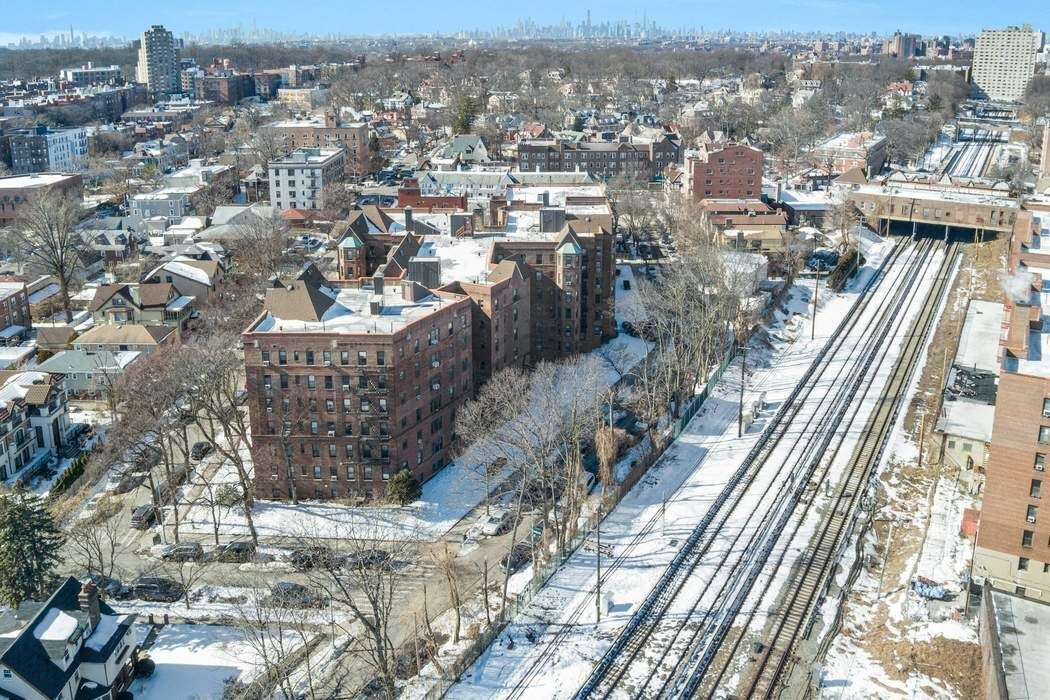 84-51 Beverly Road 1A Kew Gardens Queens NY 11415