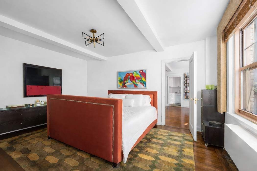 2 Horatio Street 2D W. Greenwich Village New York NY 10014