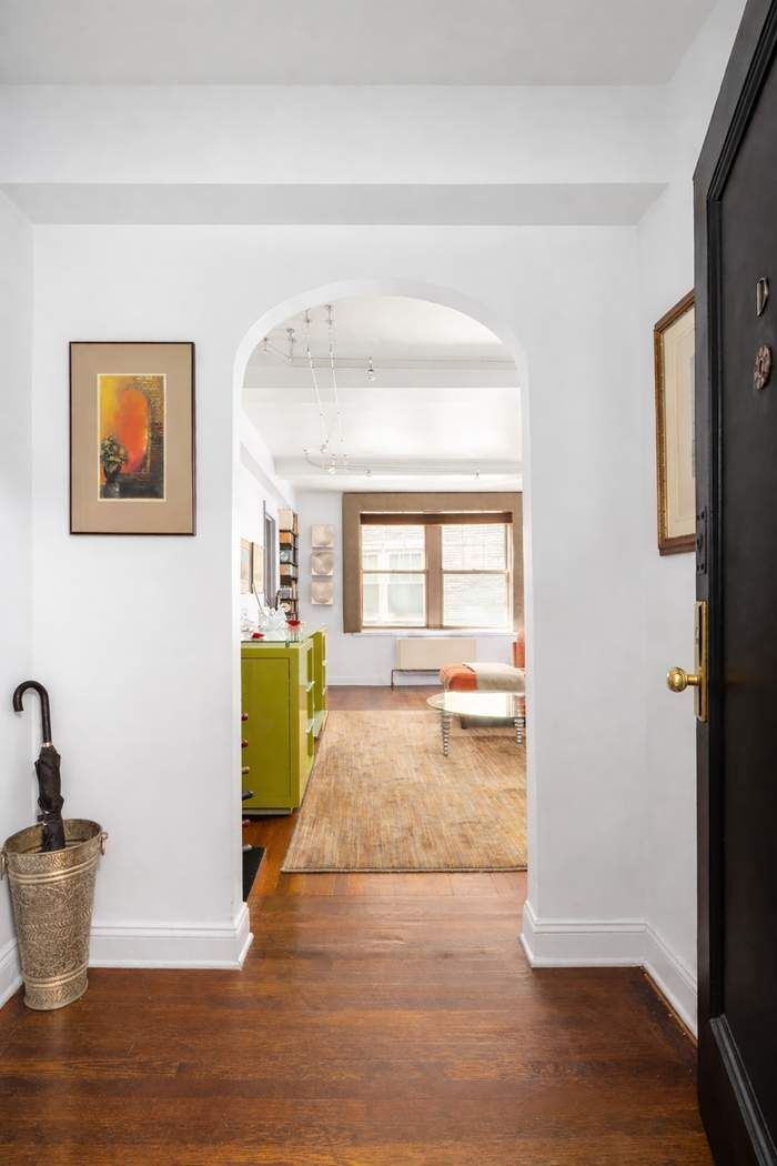 2 Horatio Street 2D W. Greenwich Village New York NY 10014