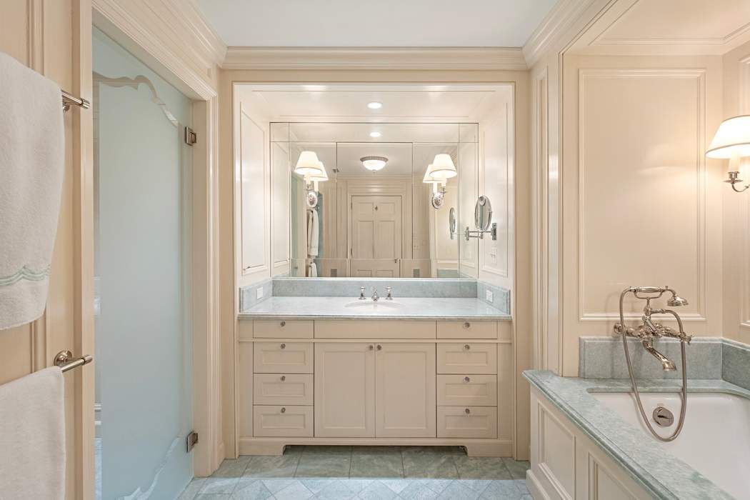 10 Gracie Square 3/4C Upper East Side New York NY 10028