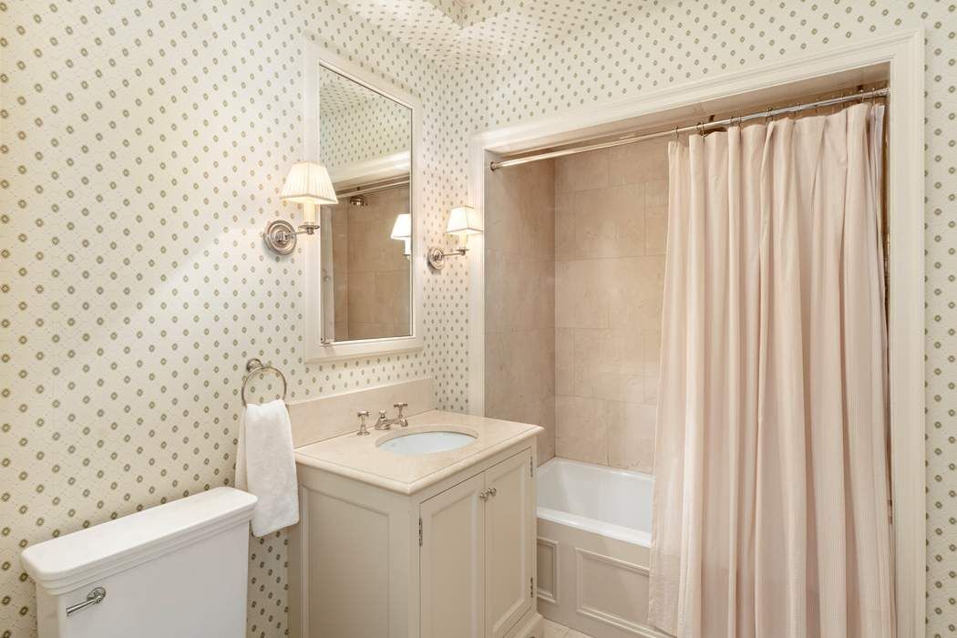 10 Gracie Square 3/4C Upper East Side New York NY 10028