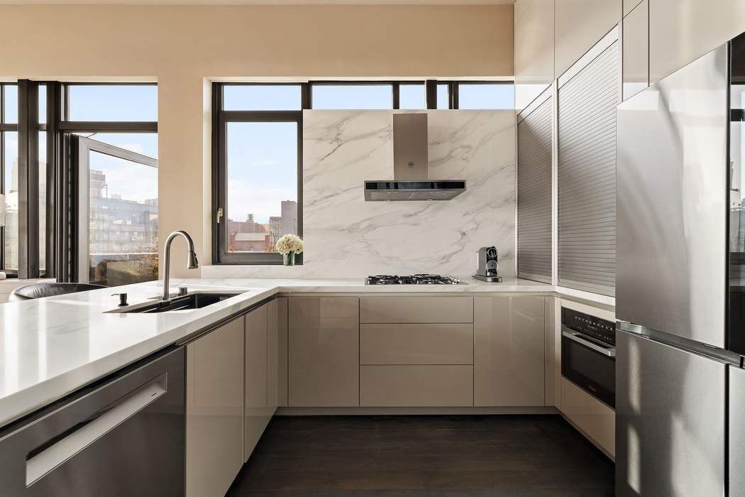 17 Convent Avenue Penthouse B West Harlem New York NY 10027