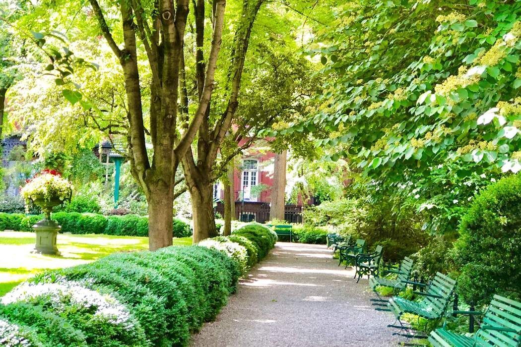 310 East 23rd Street 4B Gramercy Park New York NY 10010