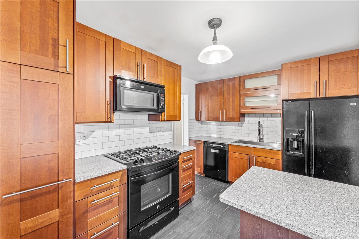 70-20 108th Street 9M Forest Hills Queens NY 11375