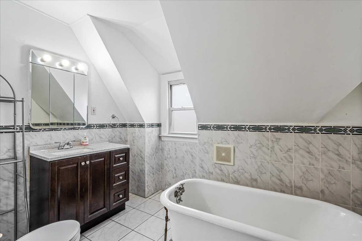 99-35 74th Avenue Forest Hills Queens NY 11375