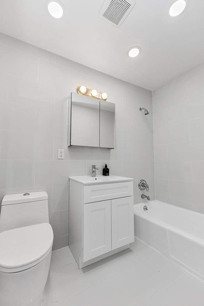 407 East 87th Street 2C Upper East Side New York NY 10128