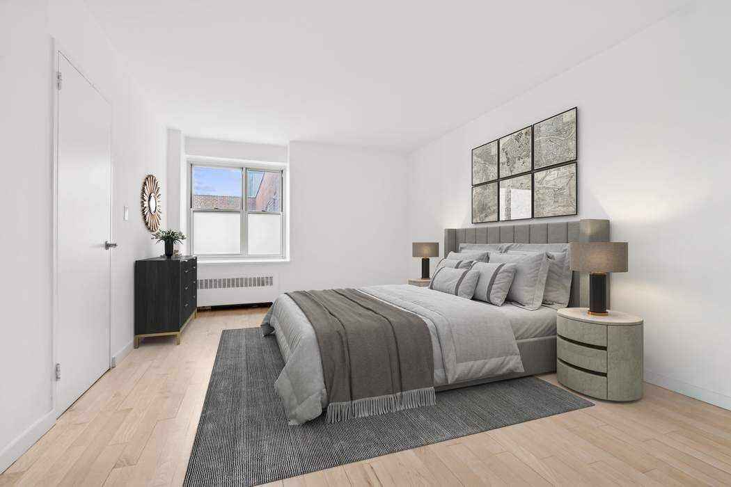 568 Grand Street J2004 Lower East Side New York NY 10002
