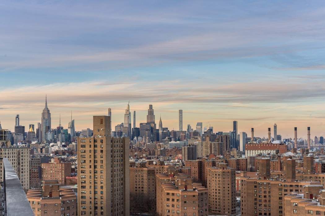 568 Grand Street J2004 Lower East Side New York NY 10002