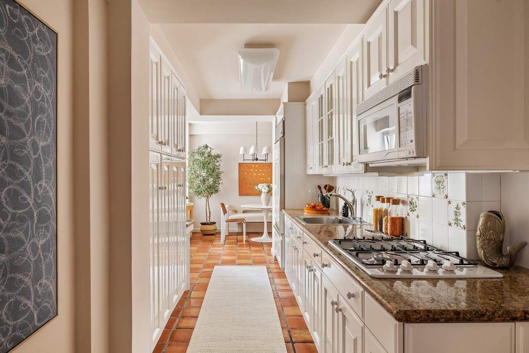 860 Fifth Avenue 6K Upper East Side New York NY 10065