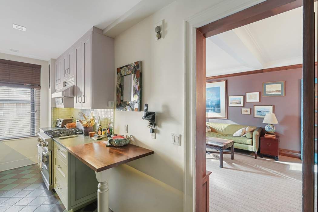 25 East 86th Street 9G Carnegie Hill New York NY 10028