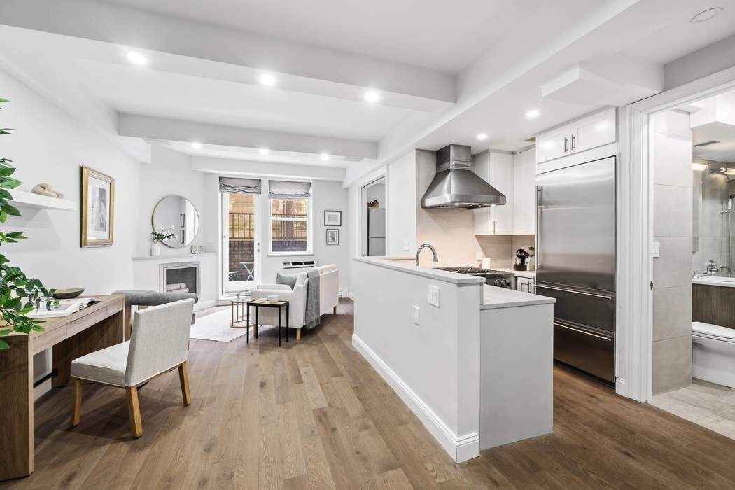 64 East 94th Street 1G Carnegie Hill New York NY 10128