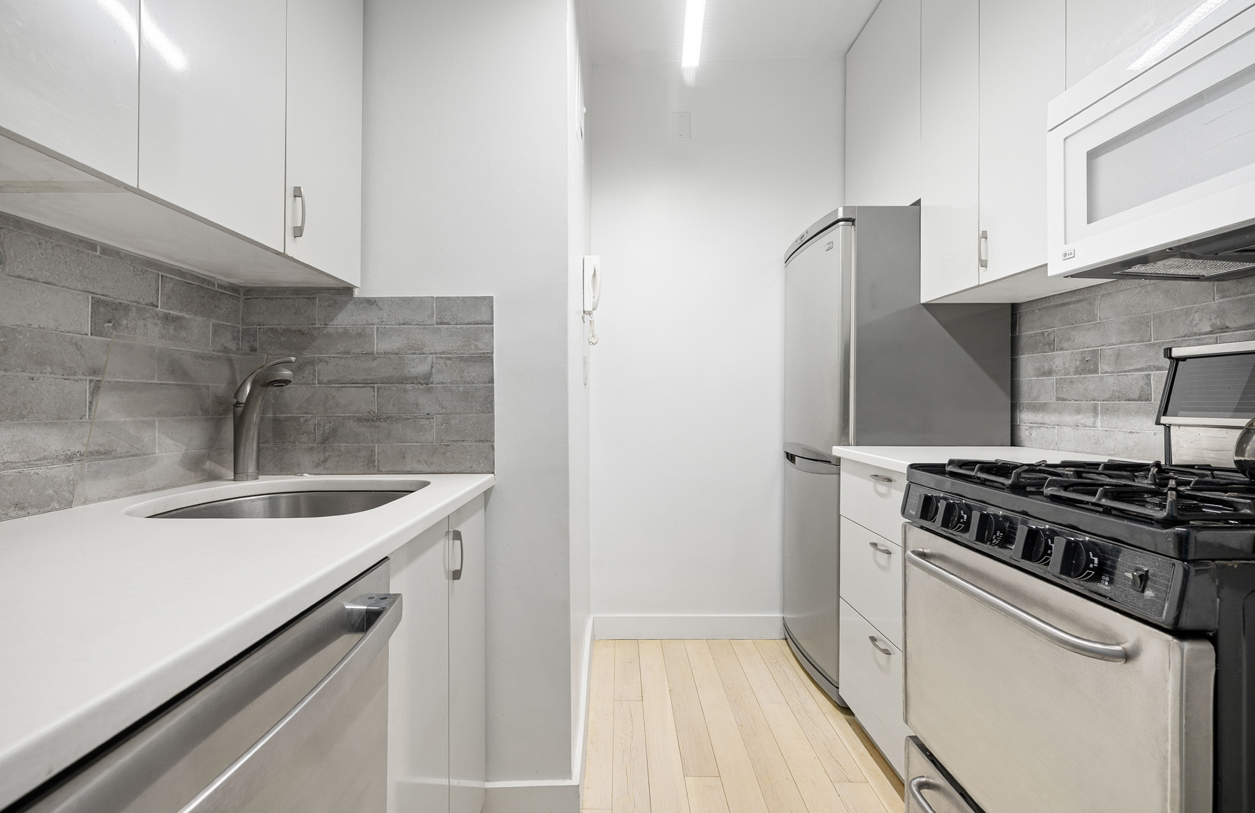 35 East 85th Street 2AN Upper East Side New York NY 10028