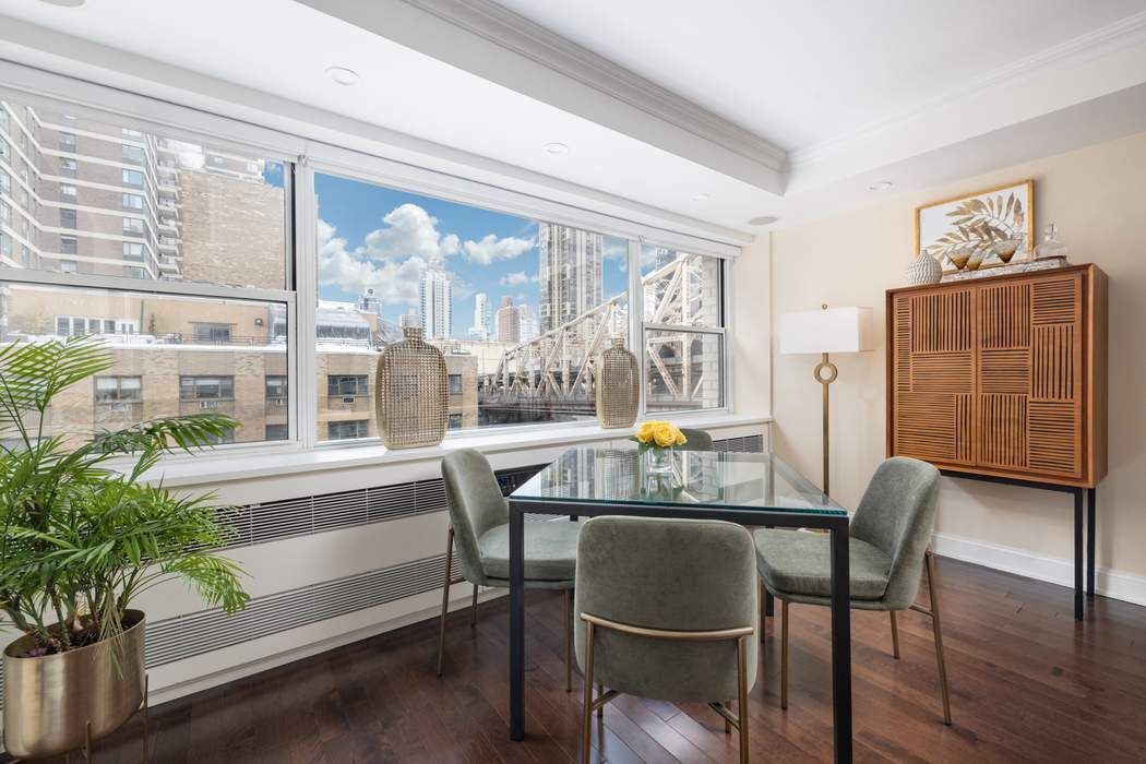 35 Sutton Place 10E Sutton Place New York NY 10022