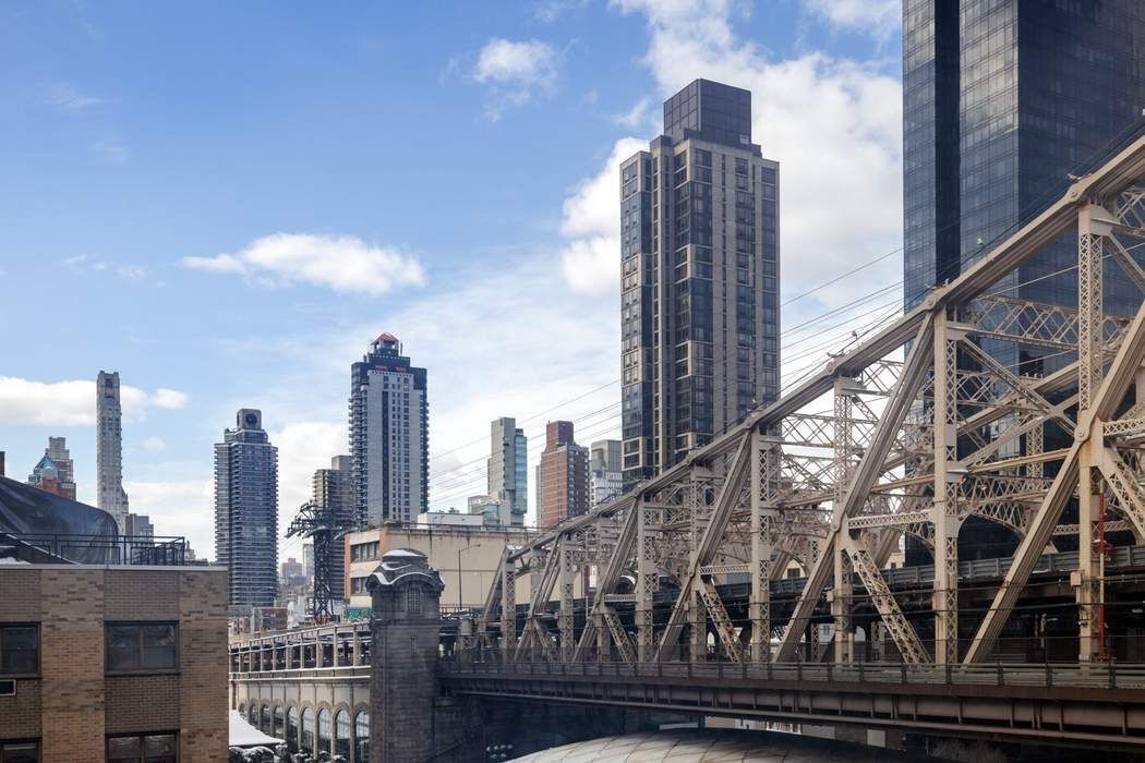 35 Sutton Place 10E Sutton Place New York NY 10022