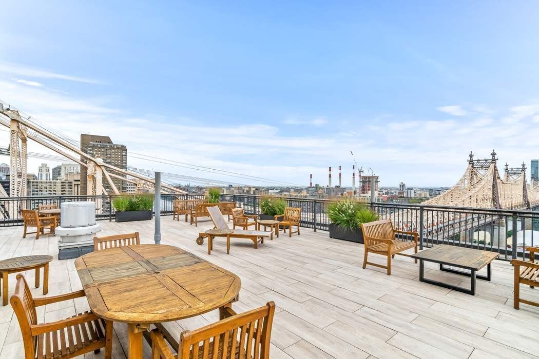 35 Sutton Place 10E Sutton Place New York NY 10022