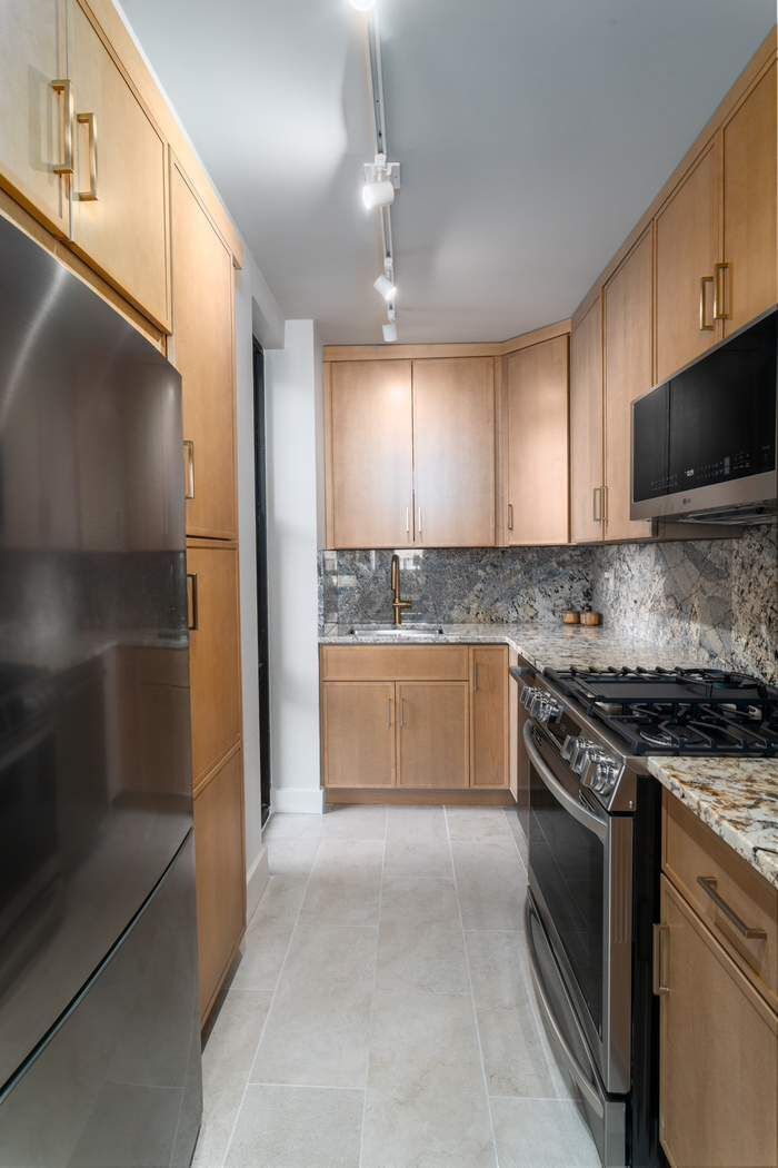 44 West 62nd Street 28C Lincoln Square New York NY 10023