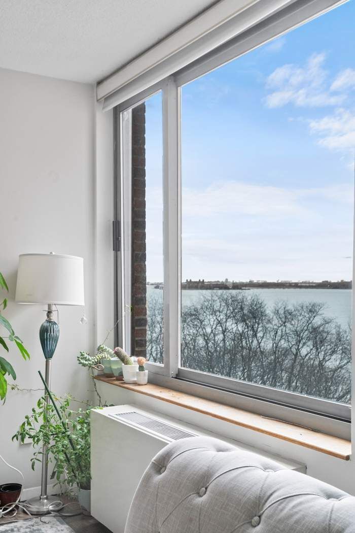 2 South End Avenue 8W Battery Park City New York NY 10280