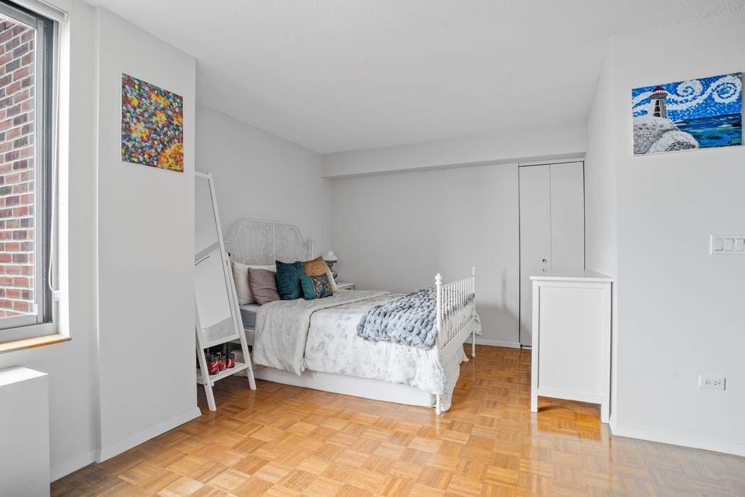 2 South End Avenue 8W Battery Park City New York NY 10280