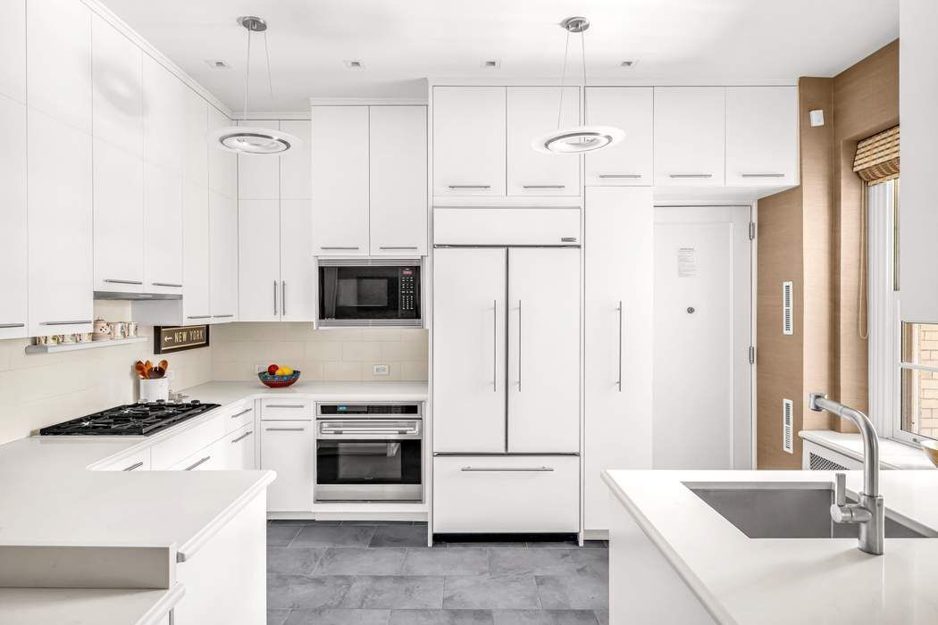 829 Park Avenue 7D Upper East Side New York NY 10021