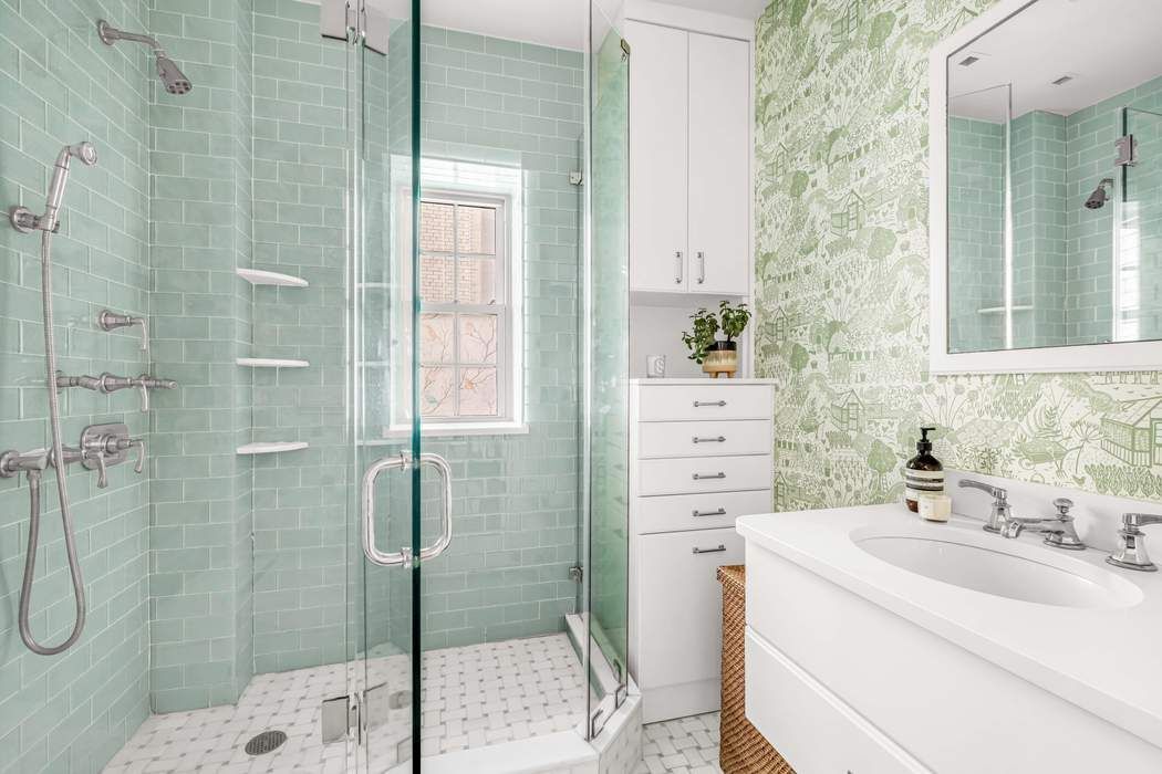 829 Park Avenue 7D Upper East Side New York NY 10021