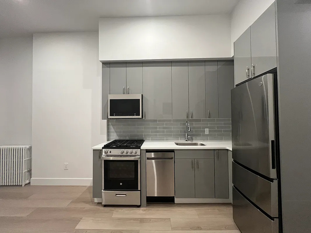 21-48 45th Avenue 1B Long Island City Queens NY 11101