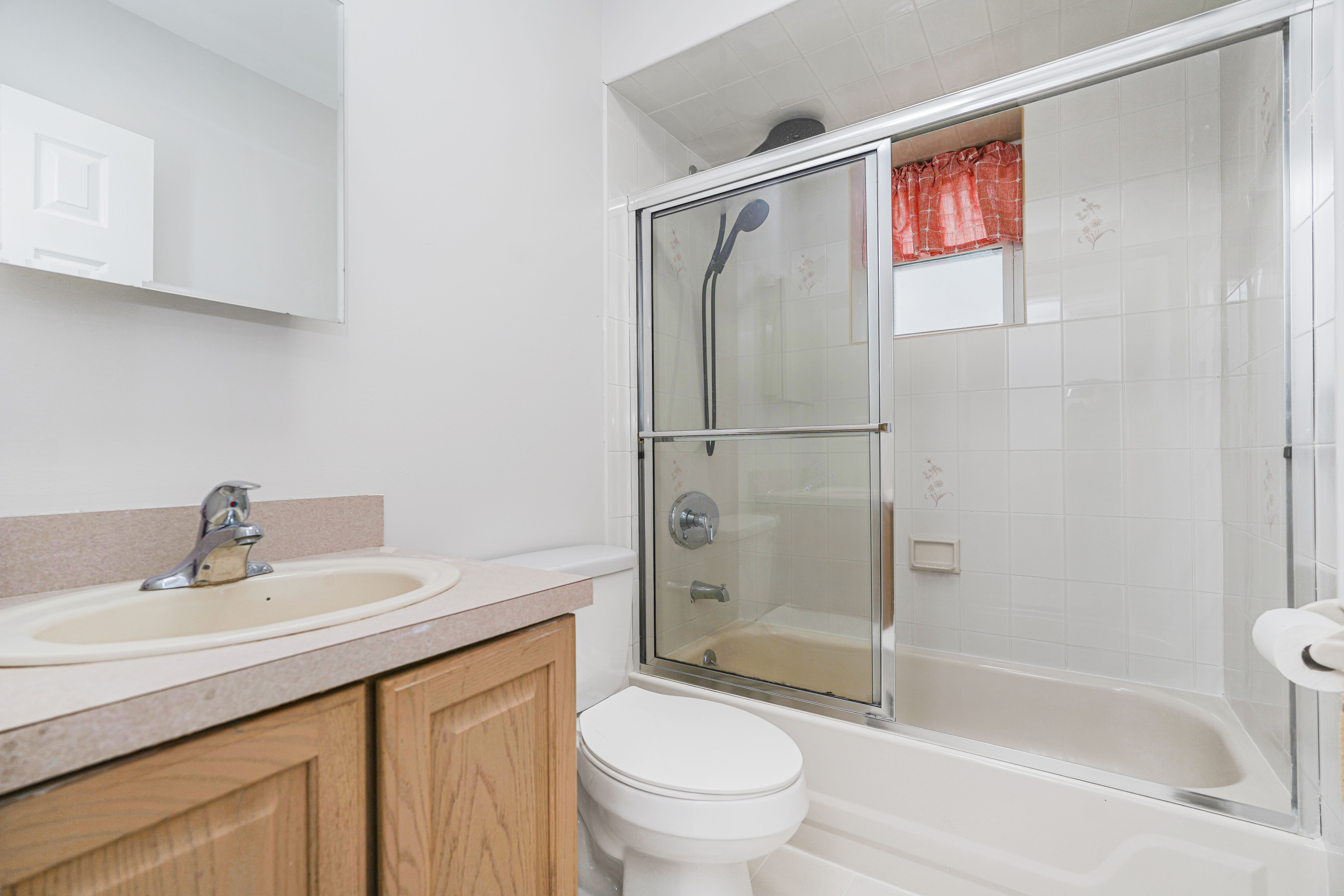 22 Globe Avenue Bulls Head Staten Island NY 10314