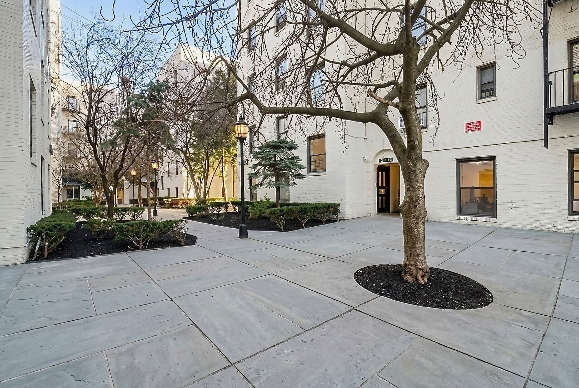 21-38 35th Street 1C Steinway-Ditmars Queens NY 11105