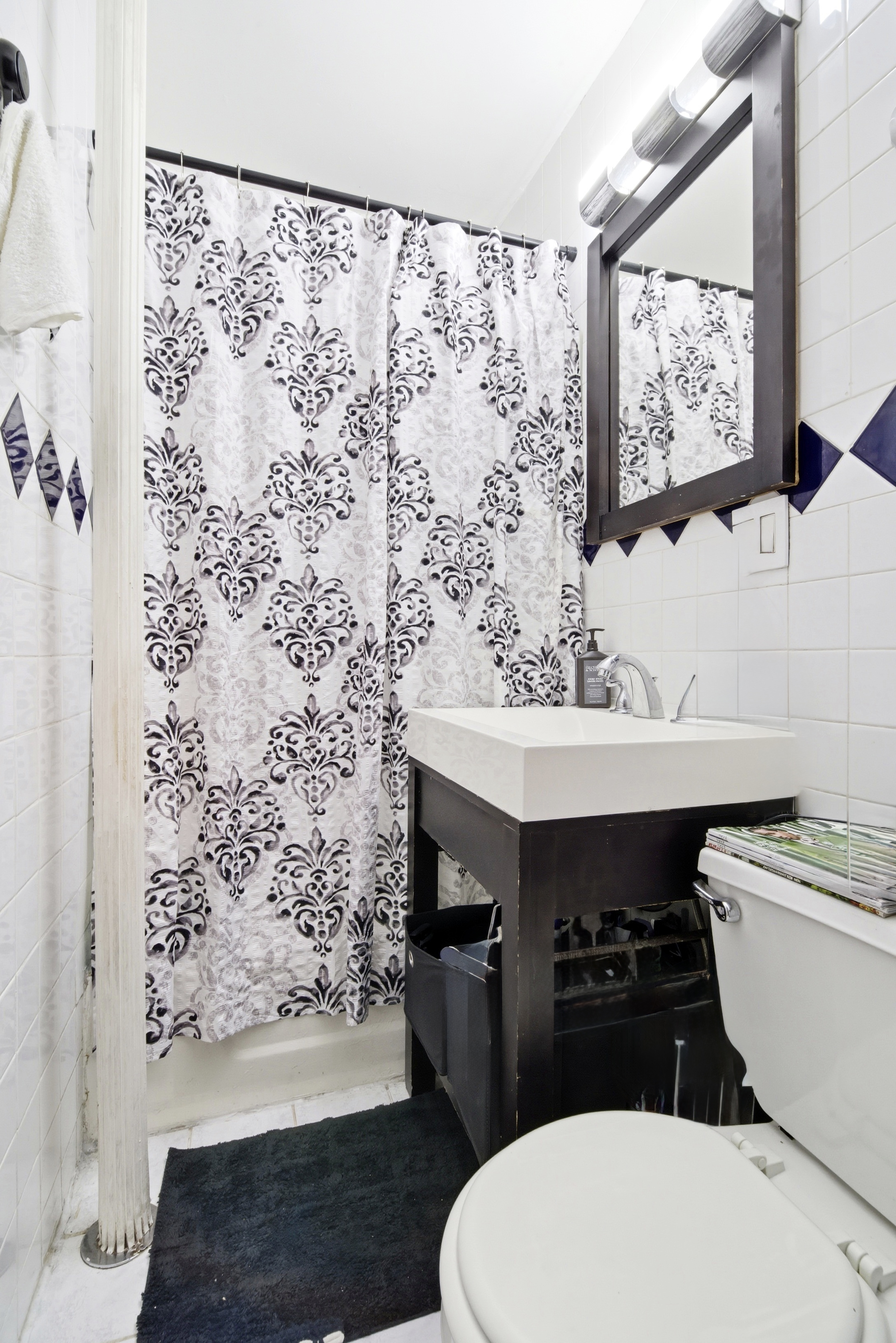 21-38 35th Street 1C Steinway-Ditmars Queens NY 11105