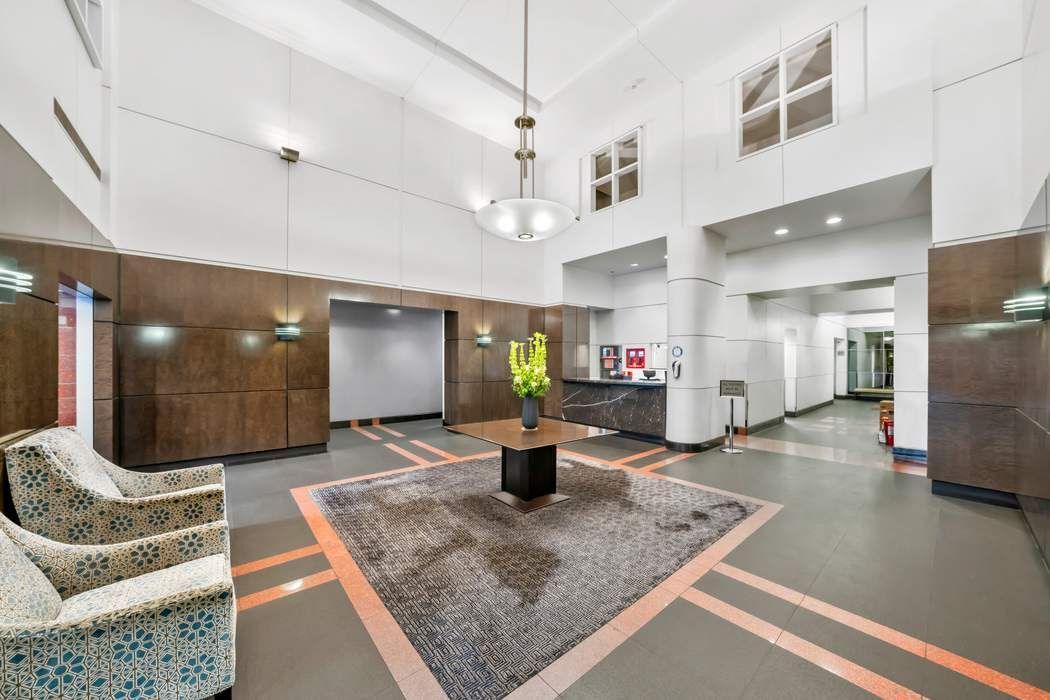 270 West 17th Street 6I Chelsea New York NY 10011