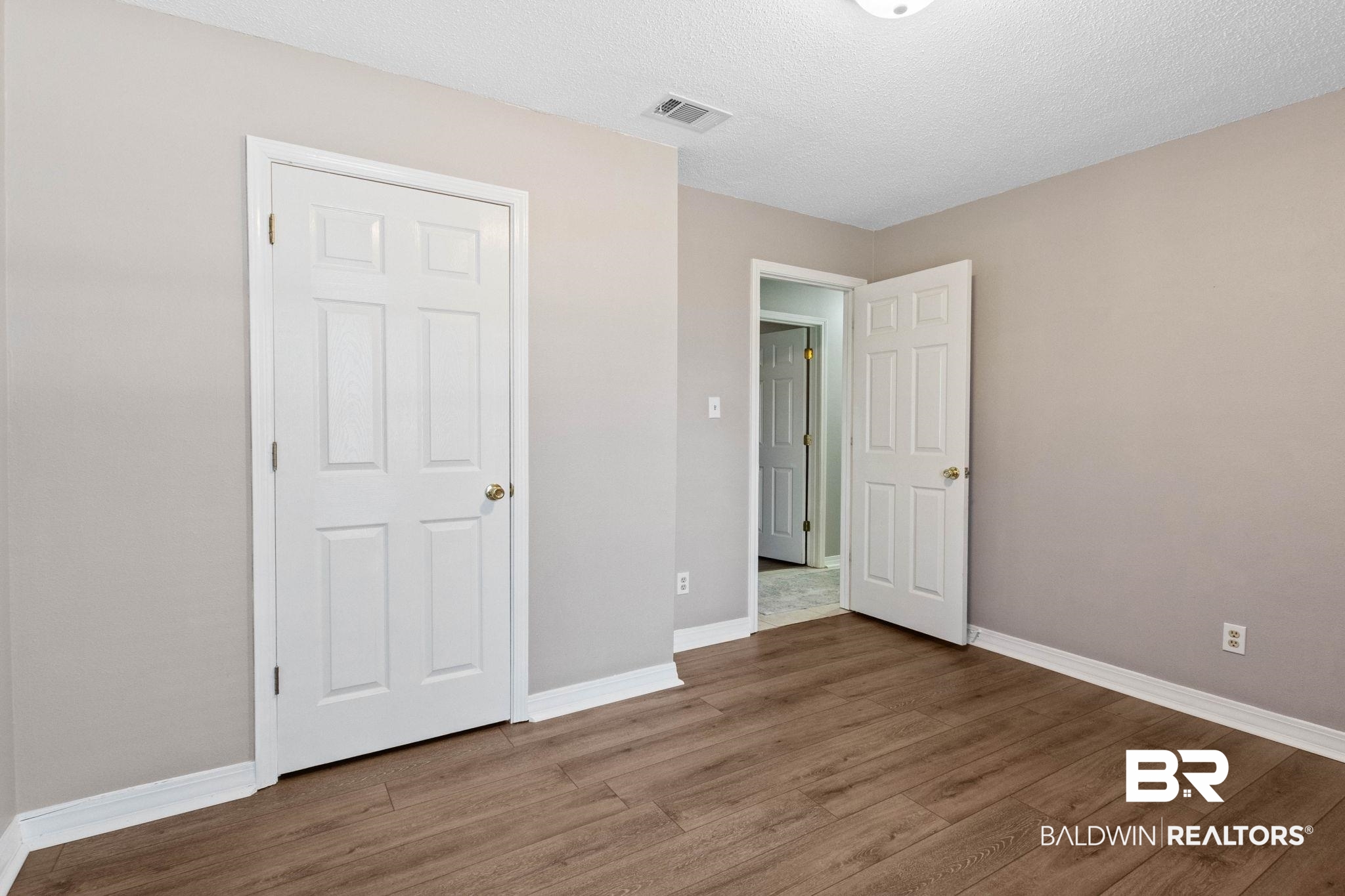 391329 | Photo 20