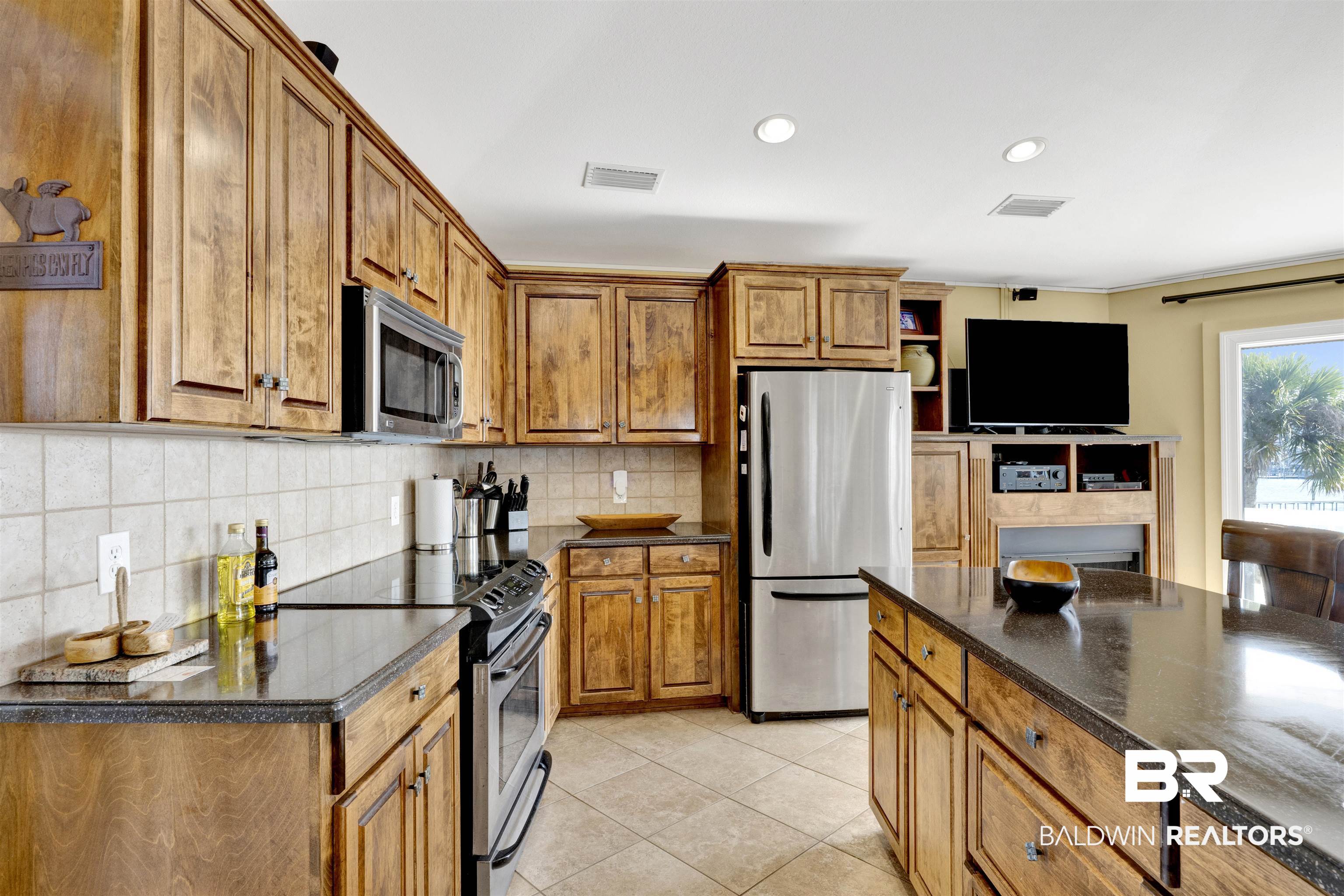 389753 | Photo 14