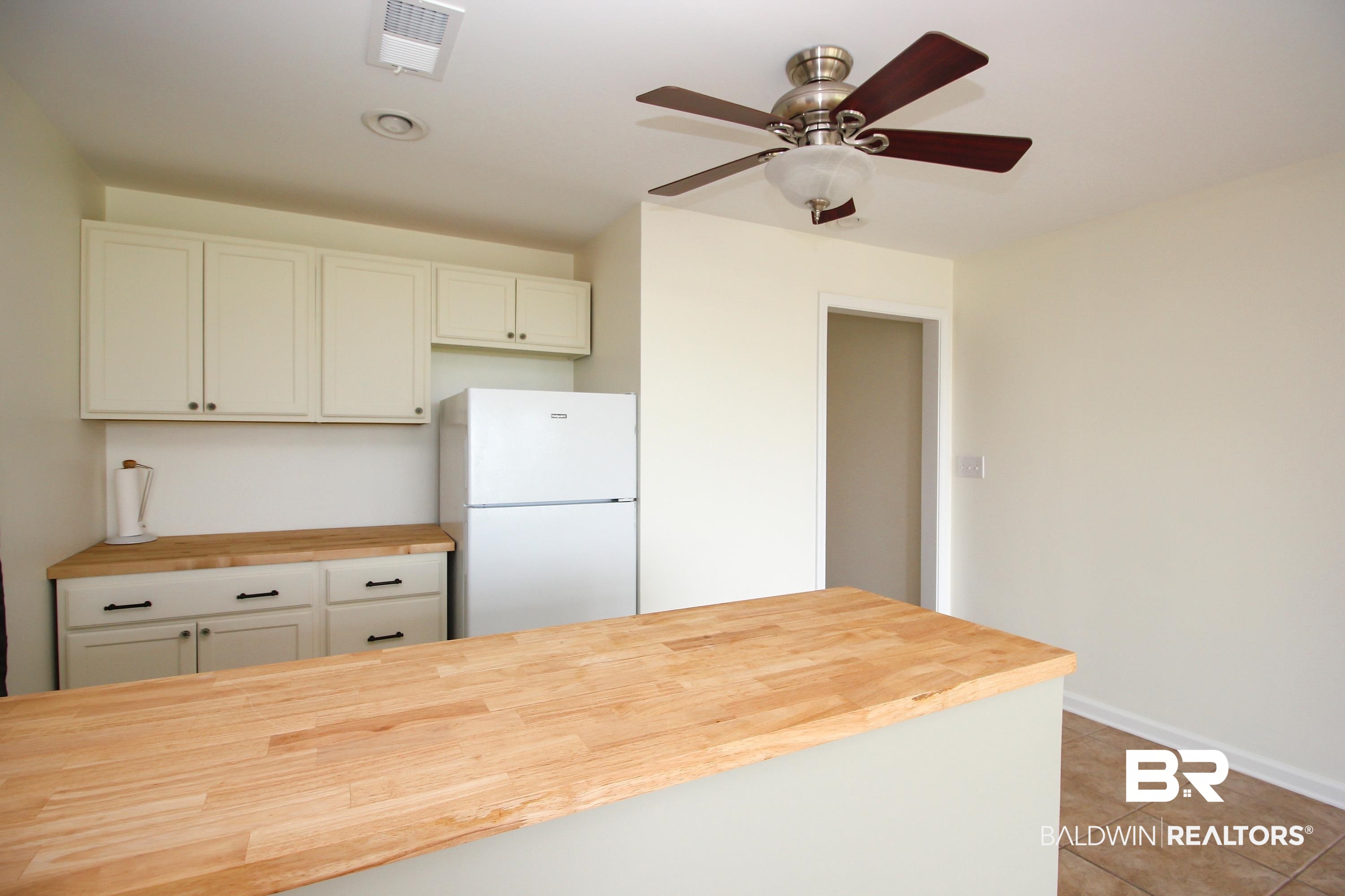 377850 | Photo 25