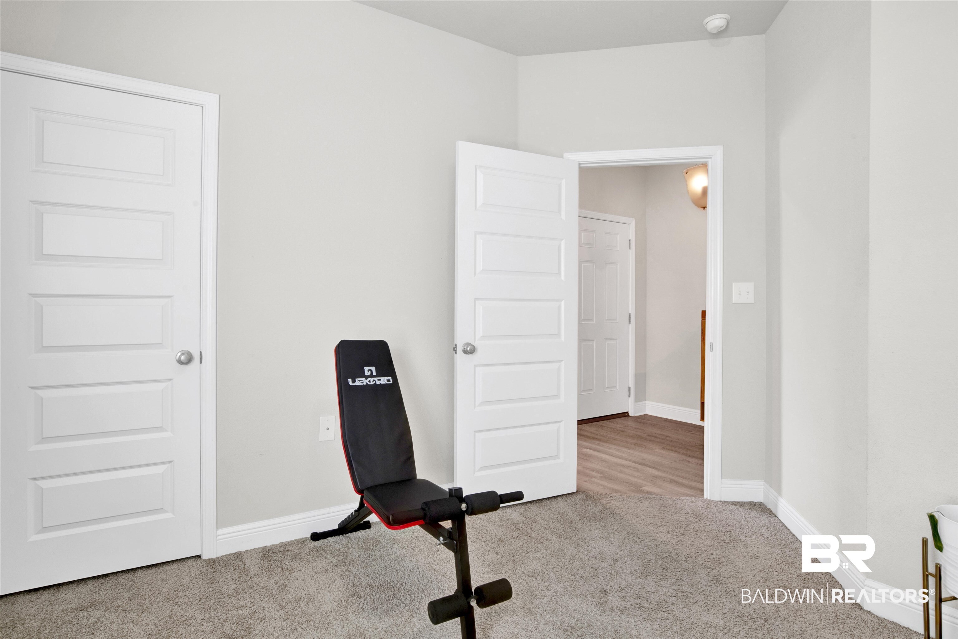 393075 | Photo 29