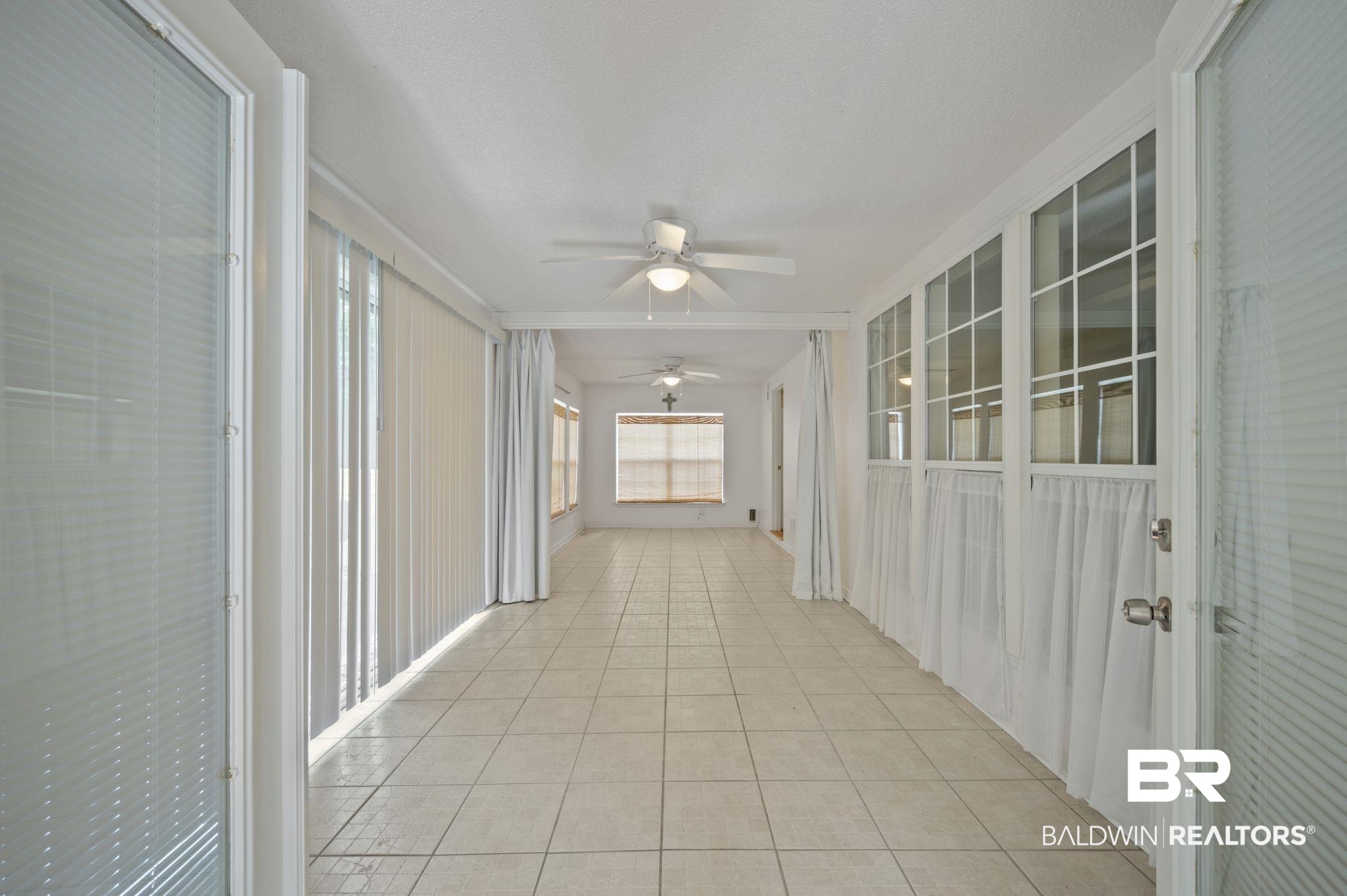 393069 | Photo 24