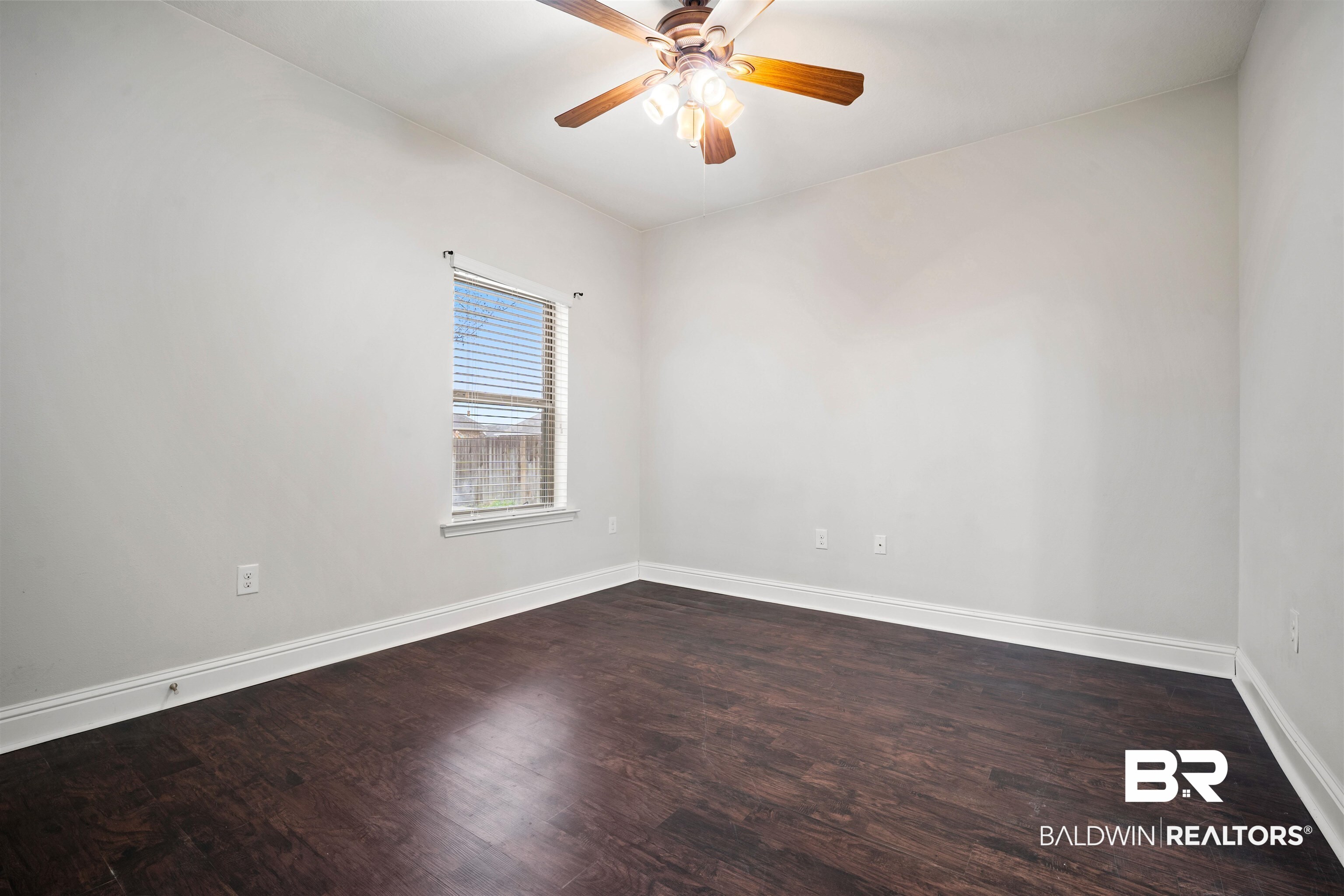391321 | Photo 22
