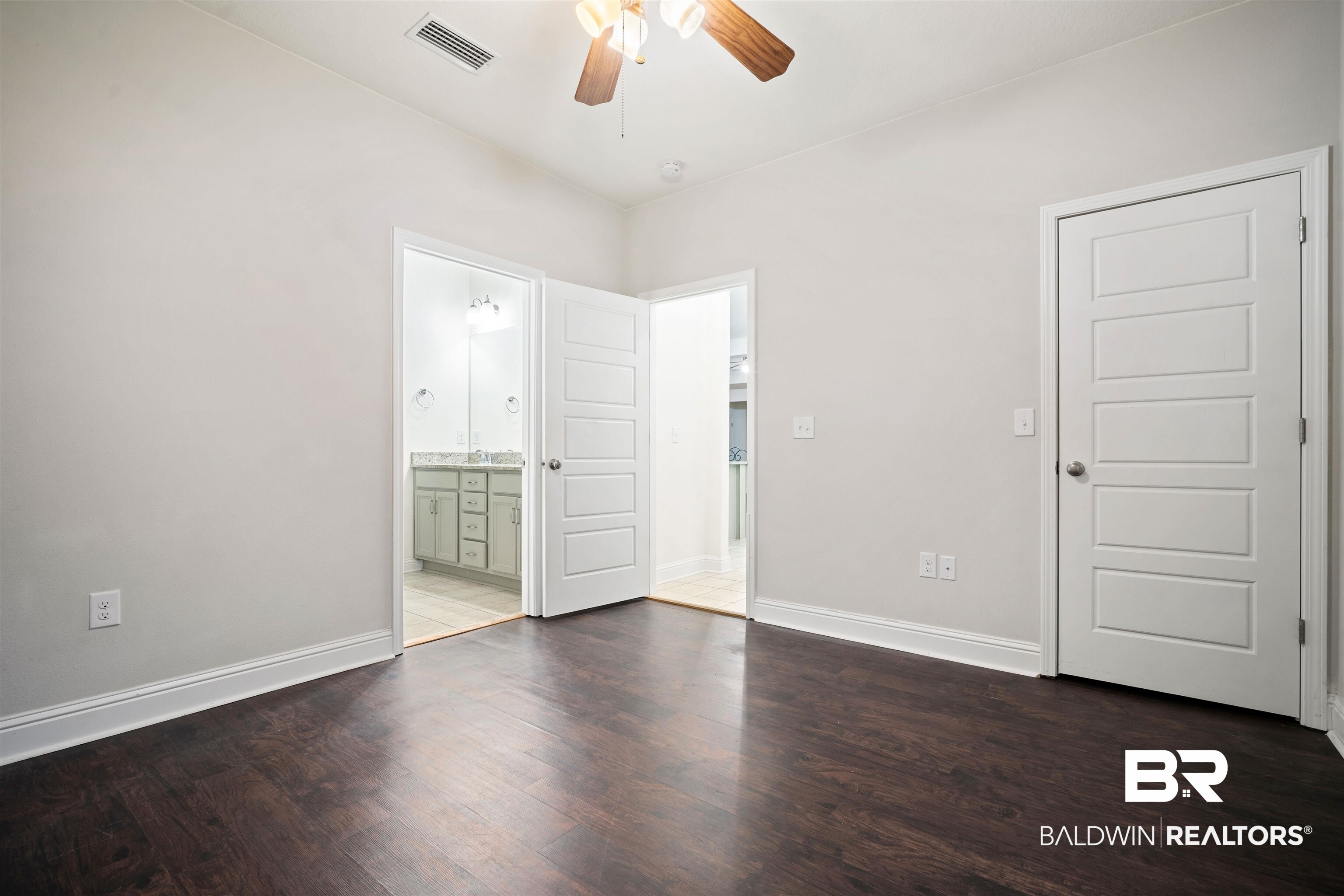 391321 | Photo 23