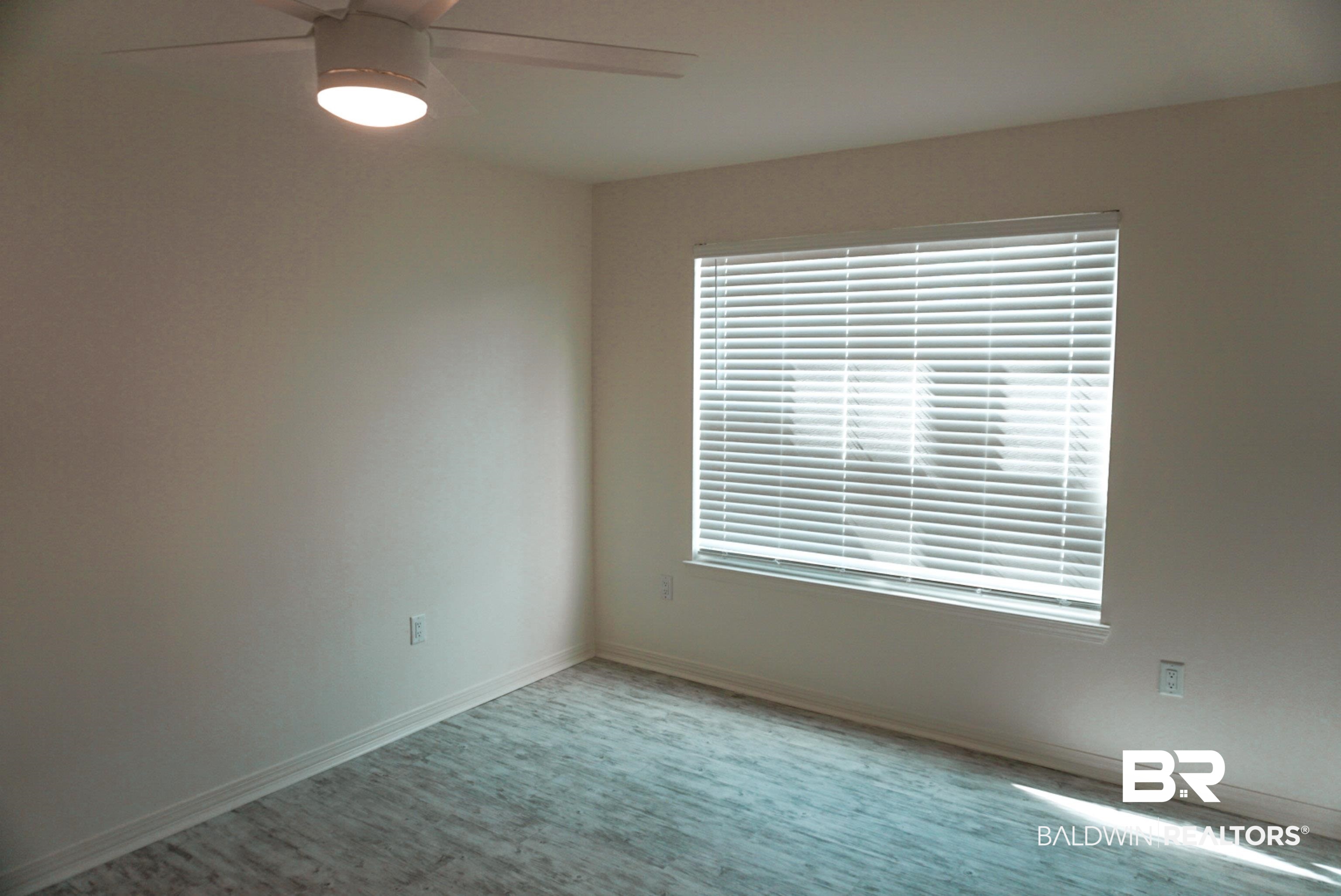 391889 | Photo 12