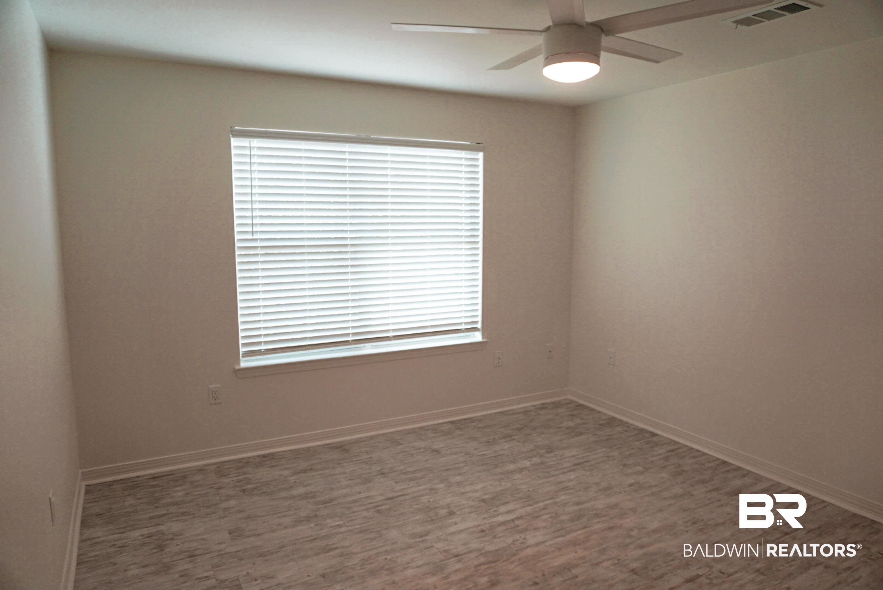 391889 | Photo 28