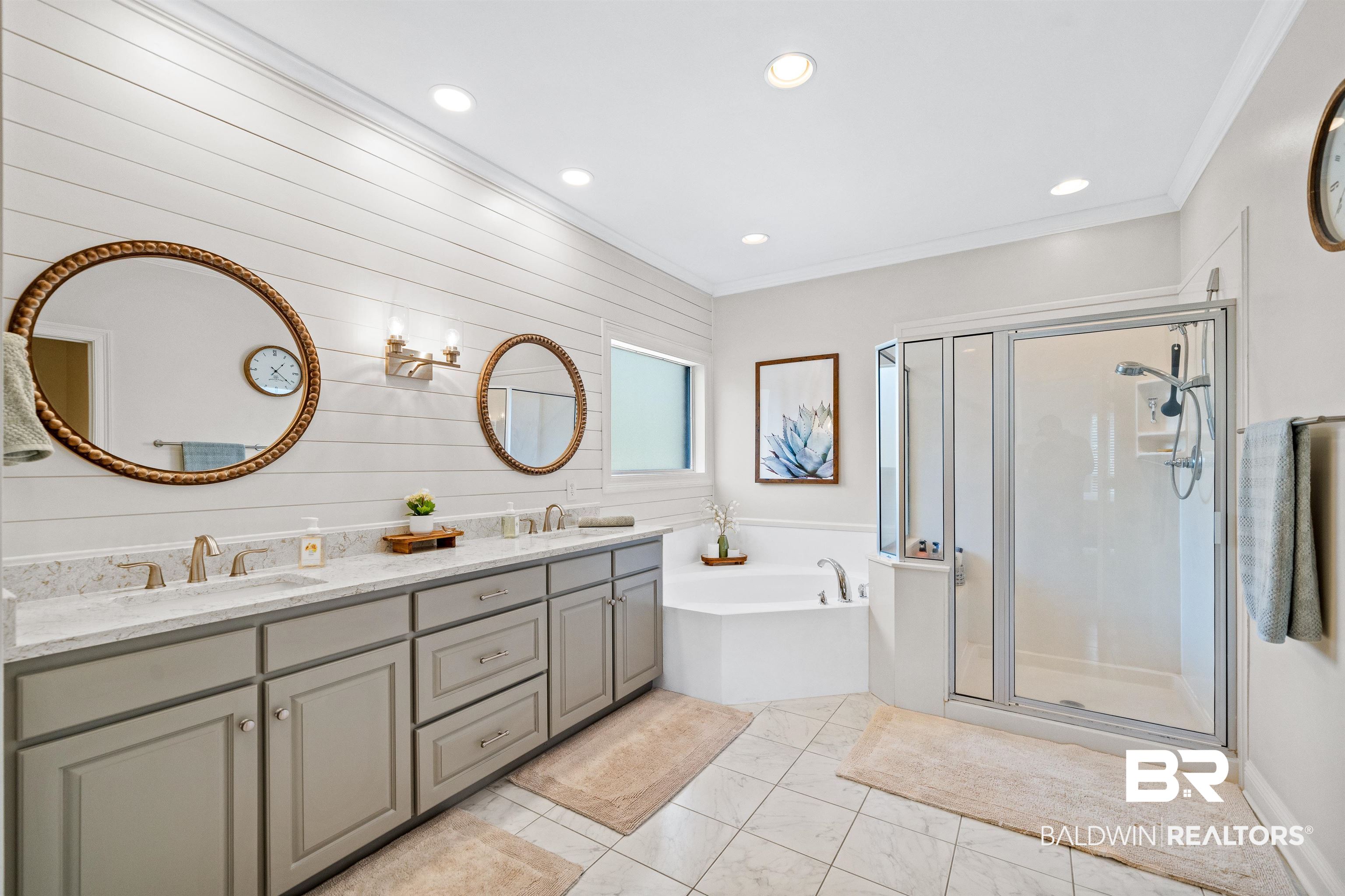 392029 | Photo 19