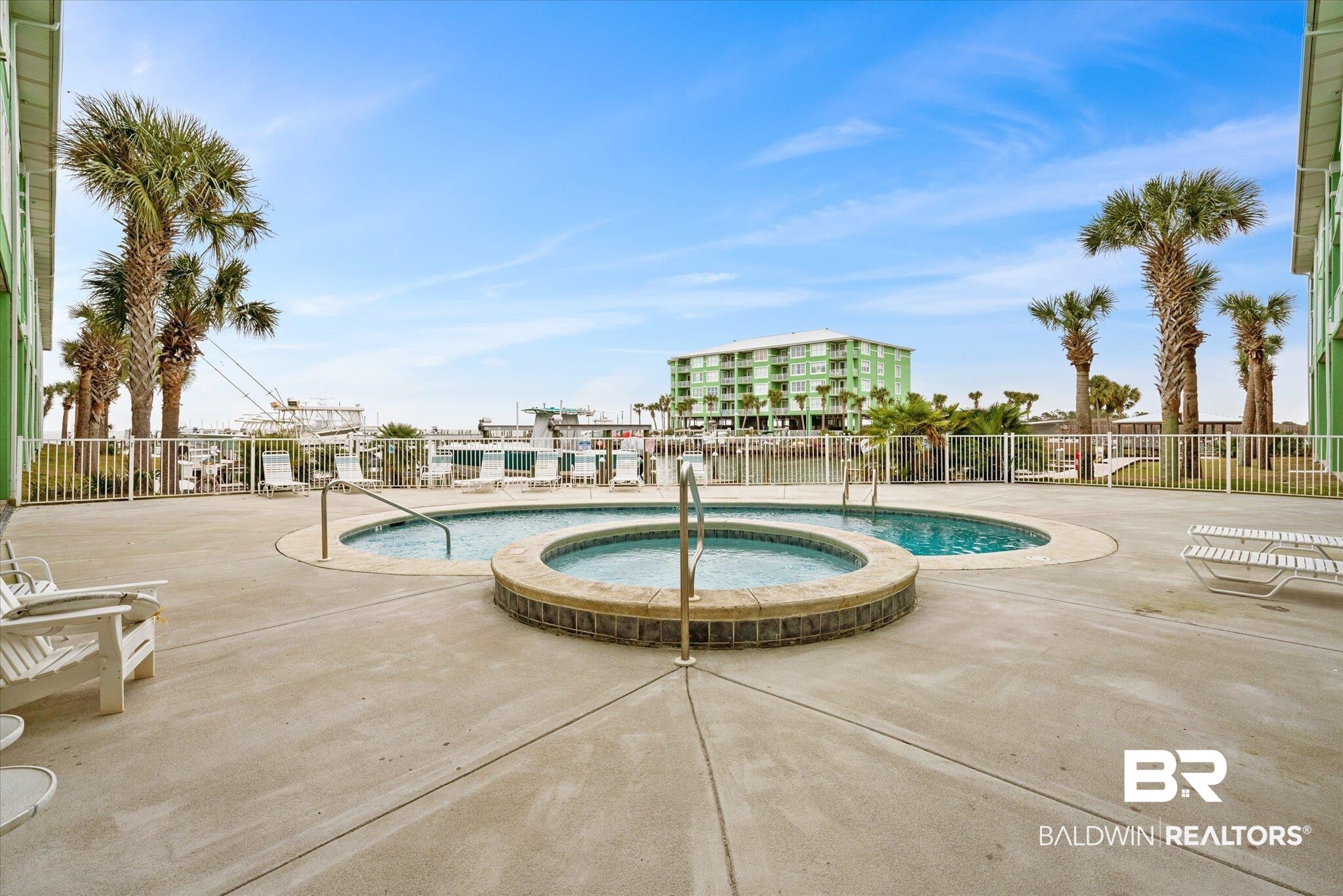 390499 | Photo 23