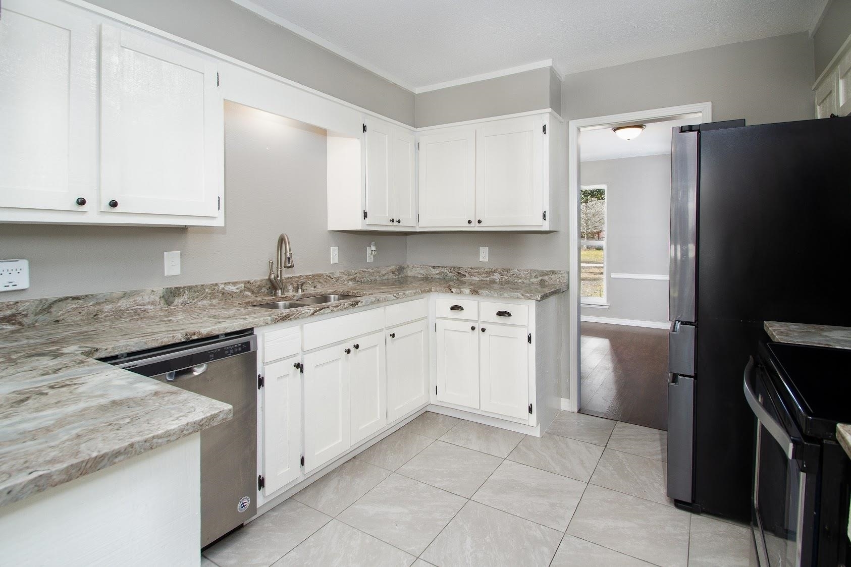 390735 | Photo 21