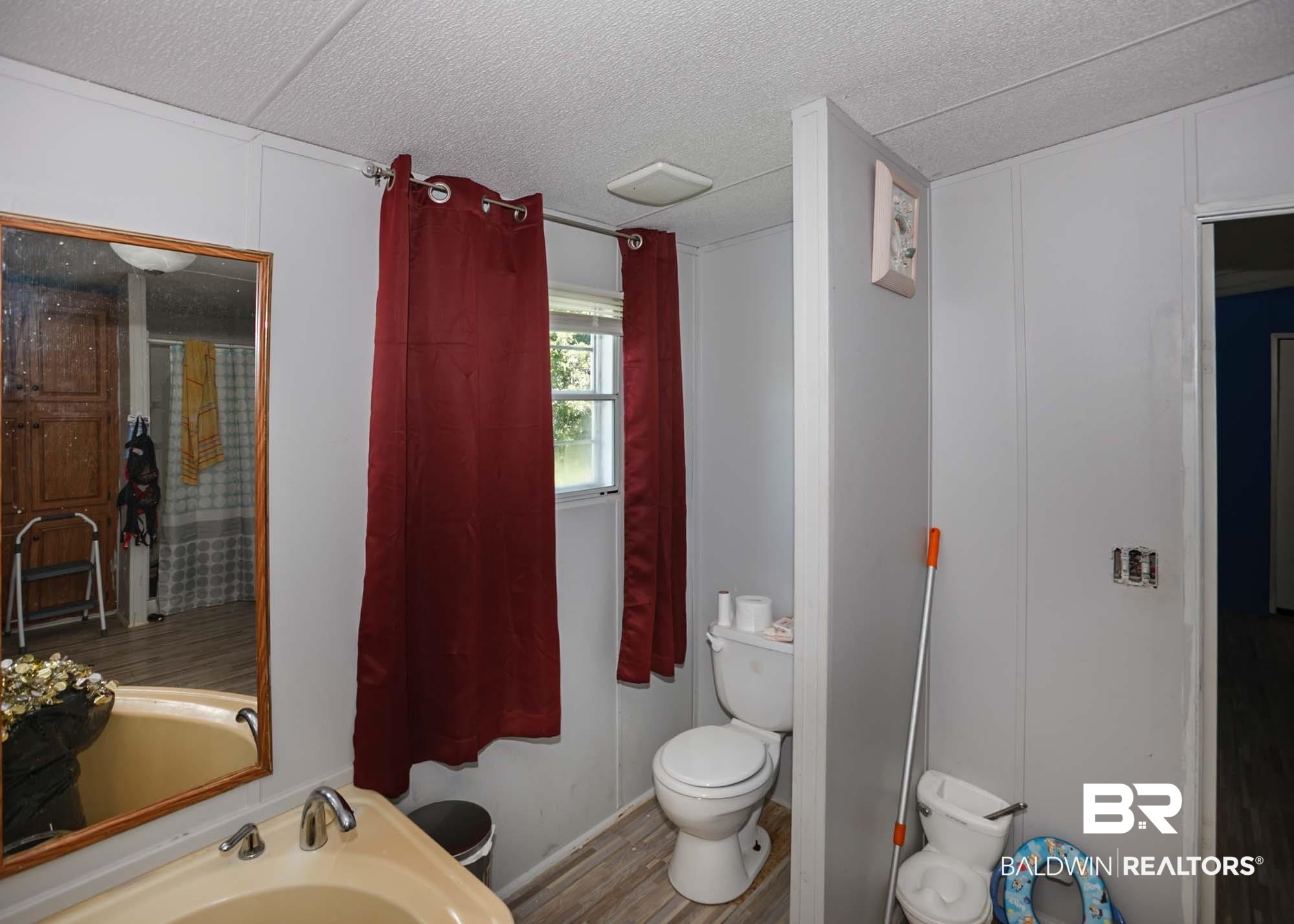 382575 | Photo 21